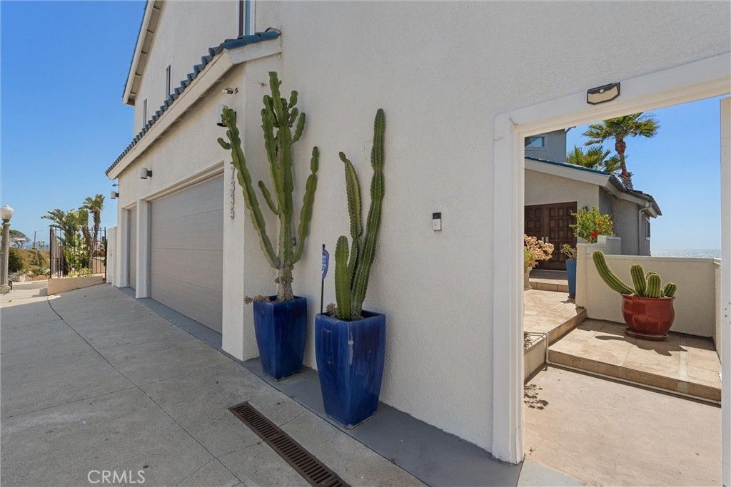Photo of 7335 Vista Del Mar Lane, Playa Del Rey, CA 90293 (MLS # SB25112029)
