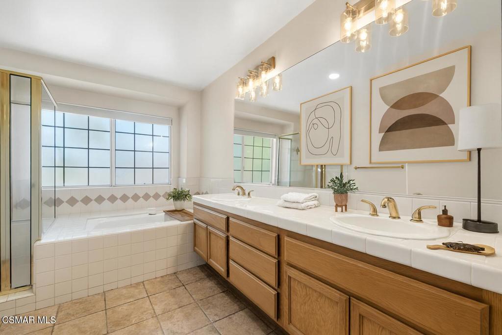 Oakbrook Grupe-579 - 579 - Residential