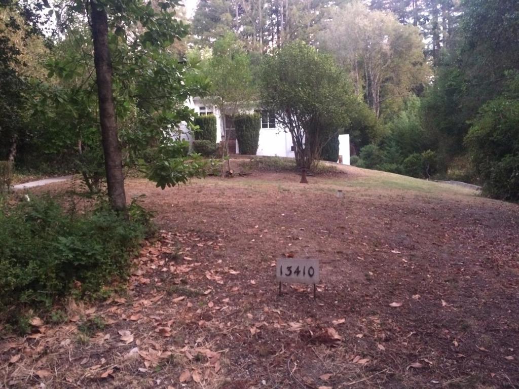 Great location! Perfect for year round living or the weekend getaway. Two large bedrooms and one bath up. Bonus room and half bath down.