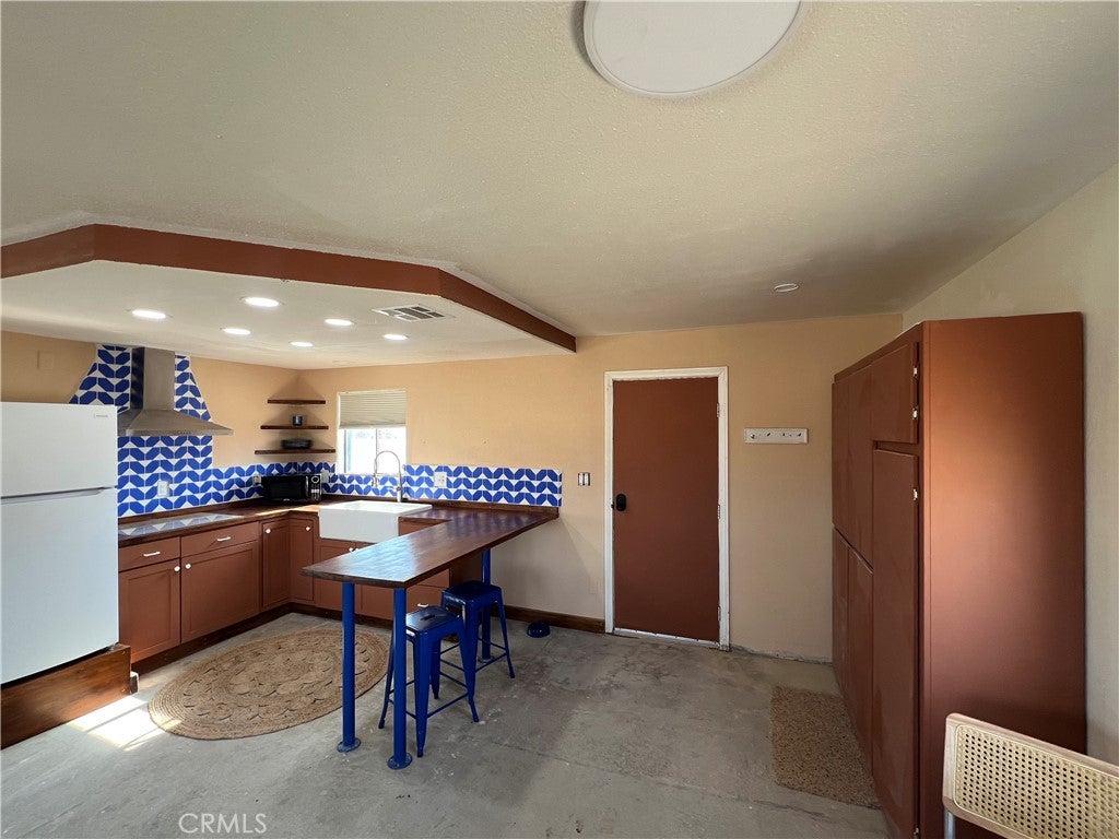 5226 Henry Road