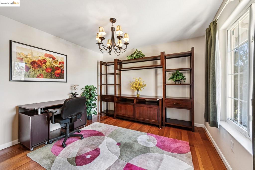 FAIRVIEW - Residential