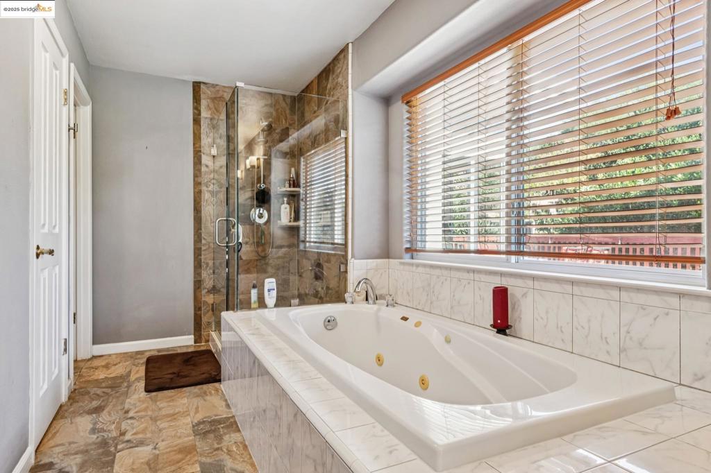 FAIRVIEW - Residential