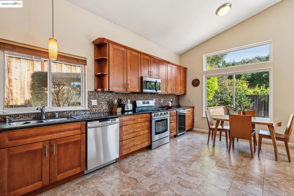 FAIRVIEW - Residential