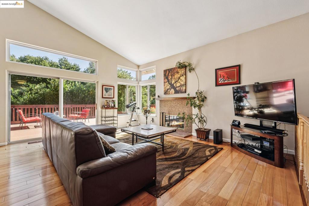 FAIRVIEW - Residential