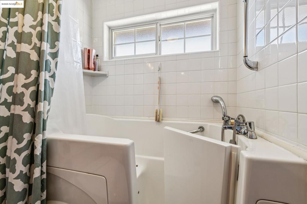 FAIRVIEW - Residential