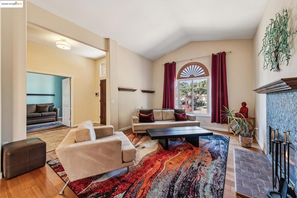 FAIRVIEW - Residential