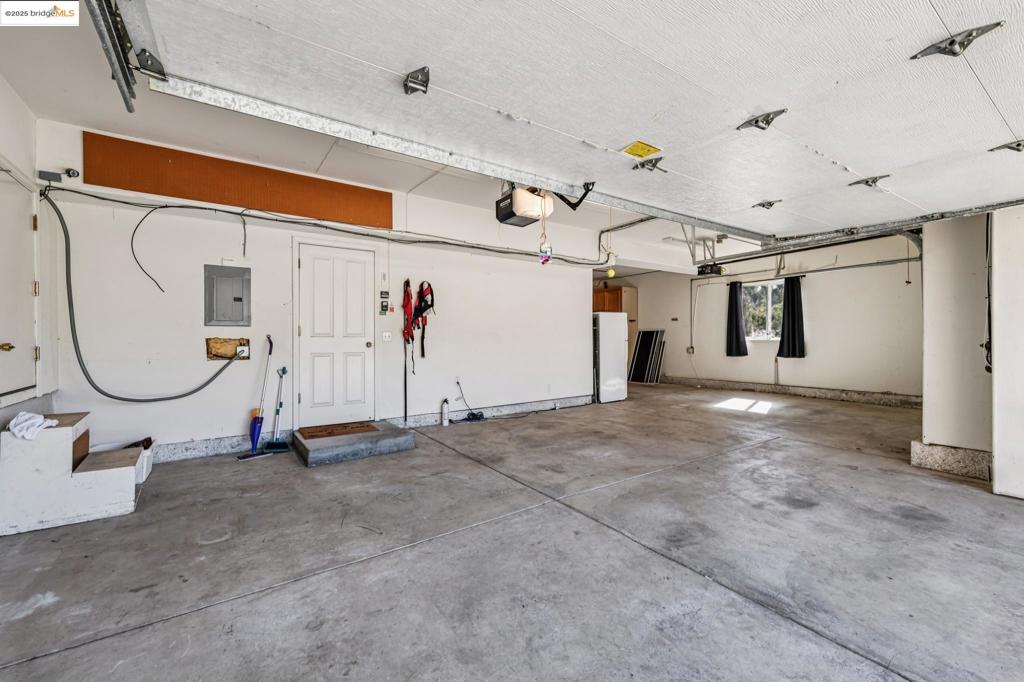 FAIRVIEW - Residential