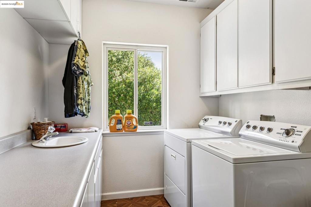 FAIRVIEW - Residential