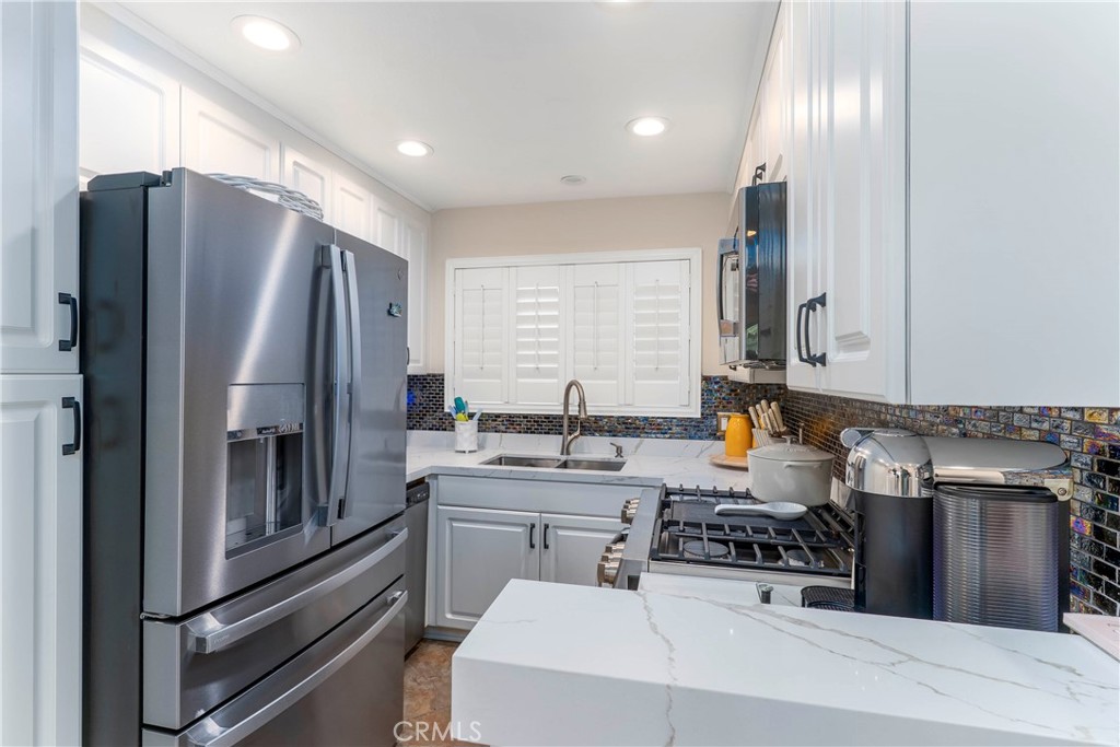 5515 Canoga ave. #329 329