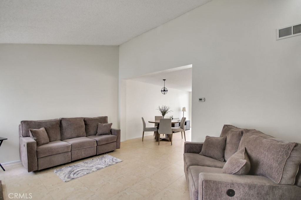 805 Vista Court