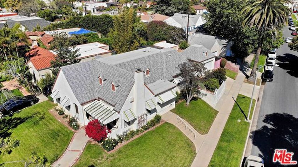 listing image 130720228492575997764