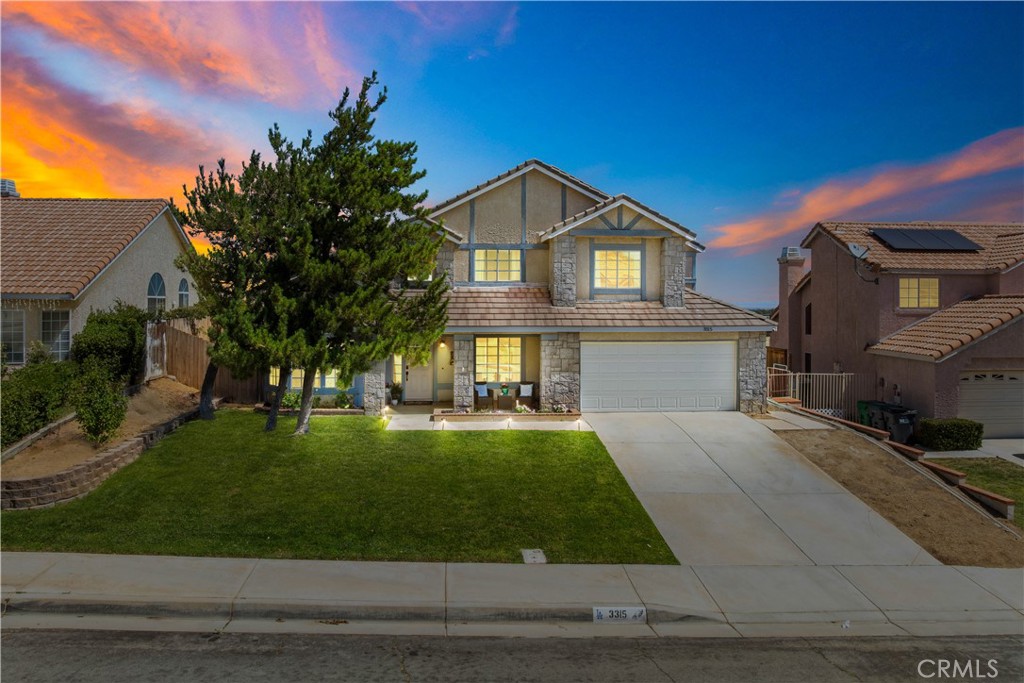 West Palmdale Rancho Vista | Move-In Ready with Views & a Spacious Backyard!
NO HOA and NO Mello-Roos! This beautifully updated home offers excellent curb appeal and a bright, open layout featuring soaring ceilings, formal living, and dining areas. Enjoy NEW interior paint and stylish vinyl plank flooring throughout.
The renovated kitchen features NEW quartz countertops, refreshed cabinets with modern hardware, a NEW sink and faucet, stainless steel appliances, and opens seamlessly to the family room with dramatic ceilings and a cozy fireplace — perfect for relaxing or entertaining.
Upstairs, a spacious loft is ideal for an office or flex space, while the primary suite boasts vaulted ceilings, valley views, dual sinks, and a separate tub and shower. A bonus room currently used as a gym can easily serve as a fourth bedroom.
The backyard offers a generous patio area and beautiful views. Conveniently located near schools, shopping, and Marie Kerr Park — this is a must-see home in one of Palmdale's most desirable neighborhoods!
