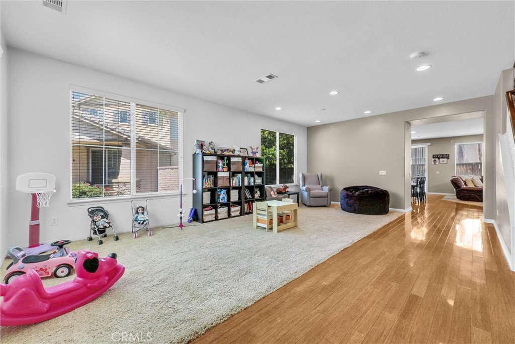 24934 Pine Creek Loop
