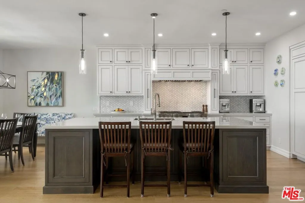 Santa Barbara, California 93108, United States, 5 Bedrooms Bedrooms, ,7 BathroomsBathrooms,Residential,Active,158705