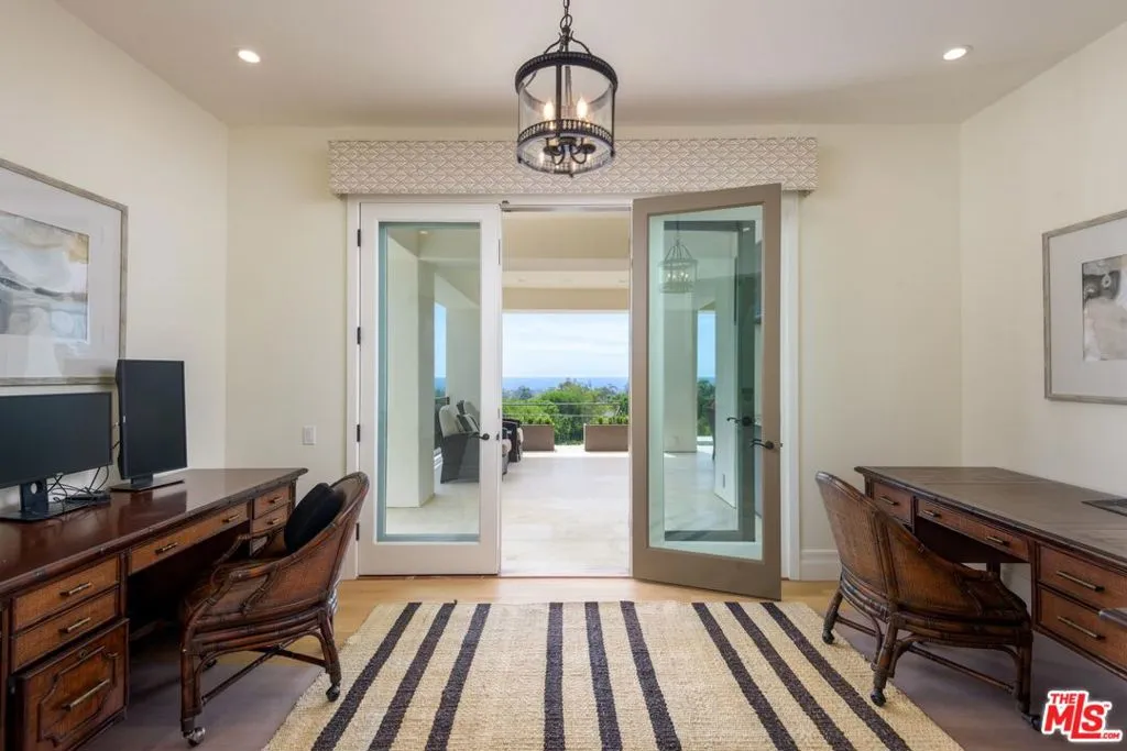 Santa Barbara, California 93108, United States, 5 Bedrooms Bedrooms, ,7 BathroomsBathrooms,Residential,Active,158705