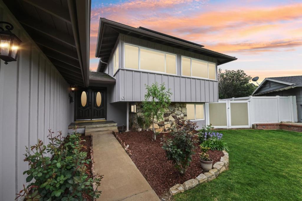 1417 N Center Street