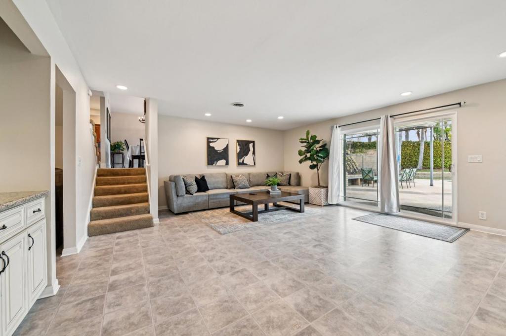 1417 N Center Street