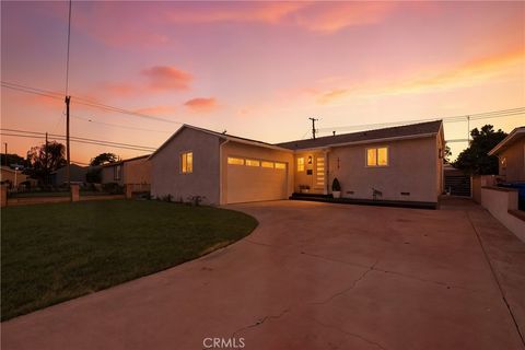 10207 Branscomb Downey CA 90242