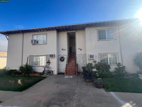 Photo of 2780 Argyll Avenue Ave, Concord, CA 94520 (MLS # 41119592)