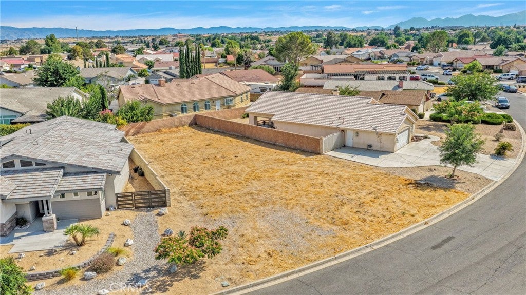 12977 Briarcliff