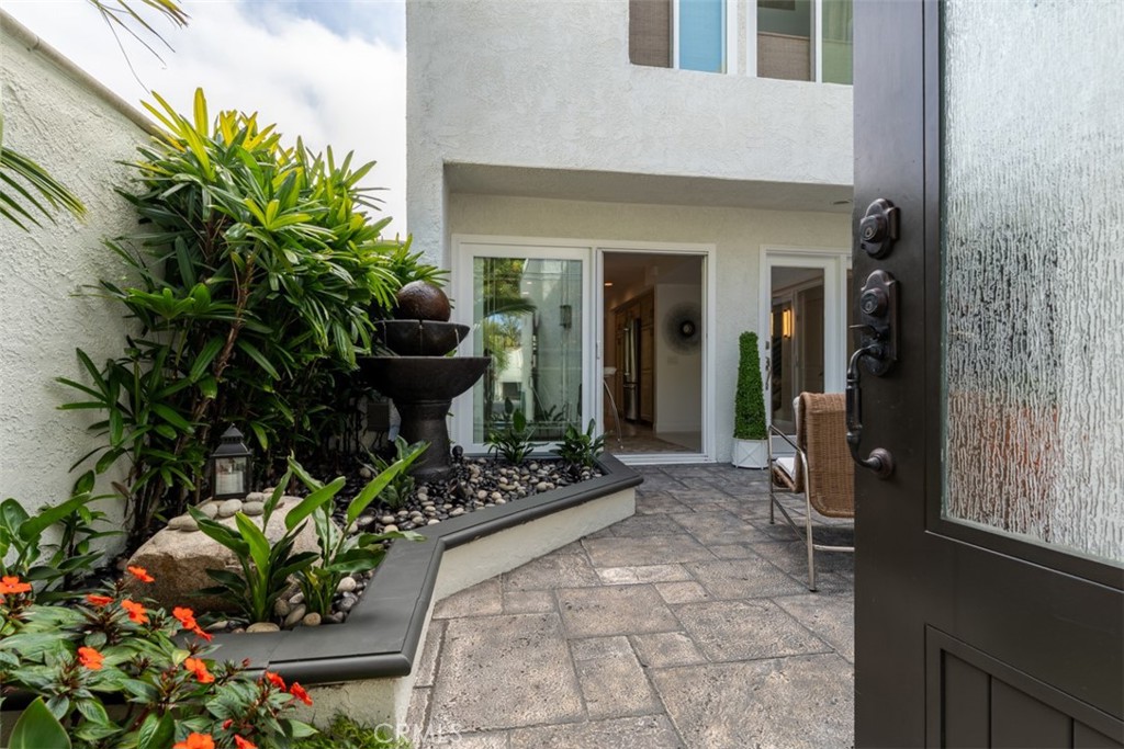 23 Canyon Crest