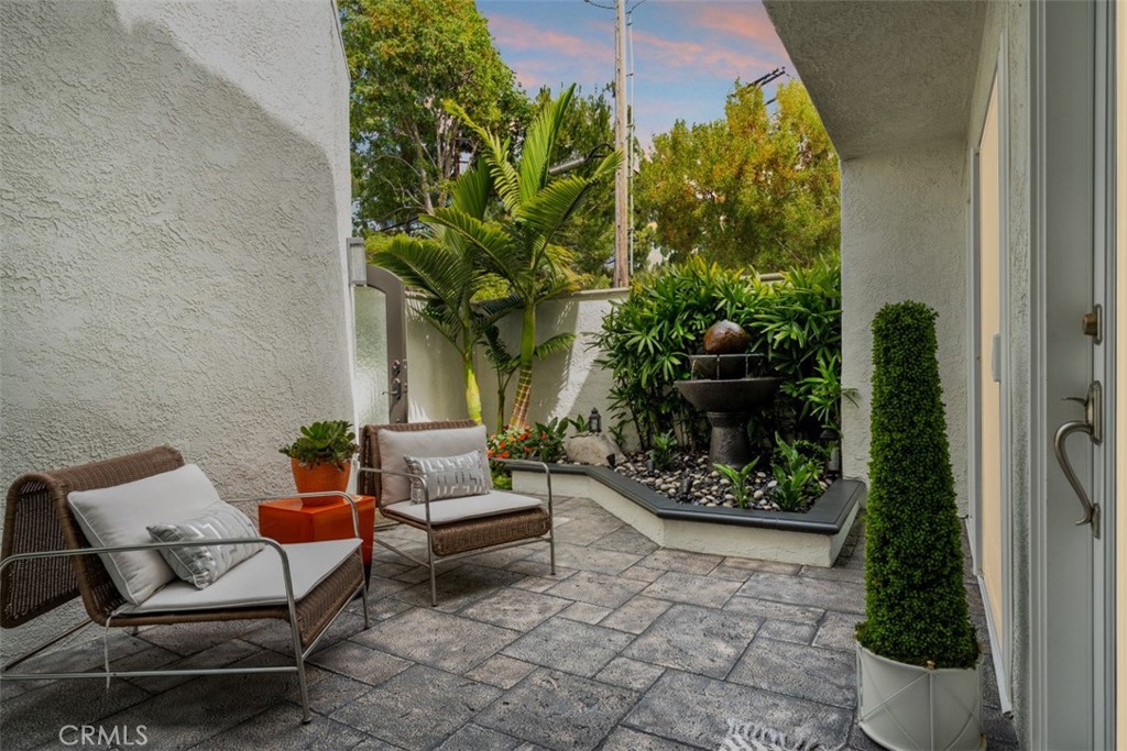 23 Canyon Crest