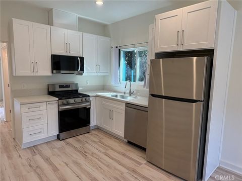 Photo of 22119 San Miguel Street, Woodland Hills, CA 91364 (MLS # SR26067440)