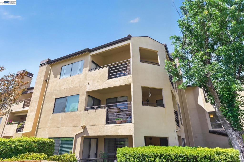 39109 Guardino Dr DR 341, Fremont CA 94538