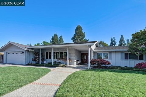 Photo of 2253 Belford Dr Dr, Walnut Creek, CA 94598 (MLS # 41127401)
