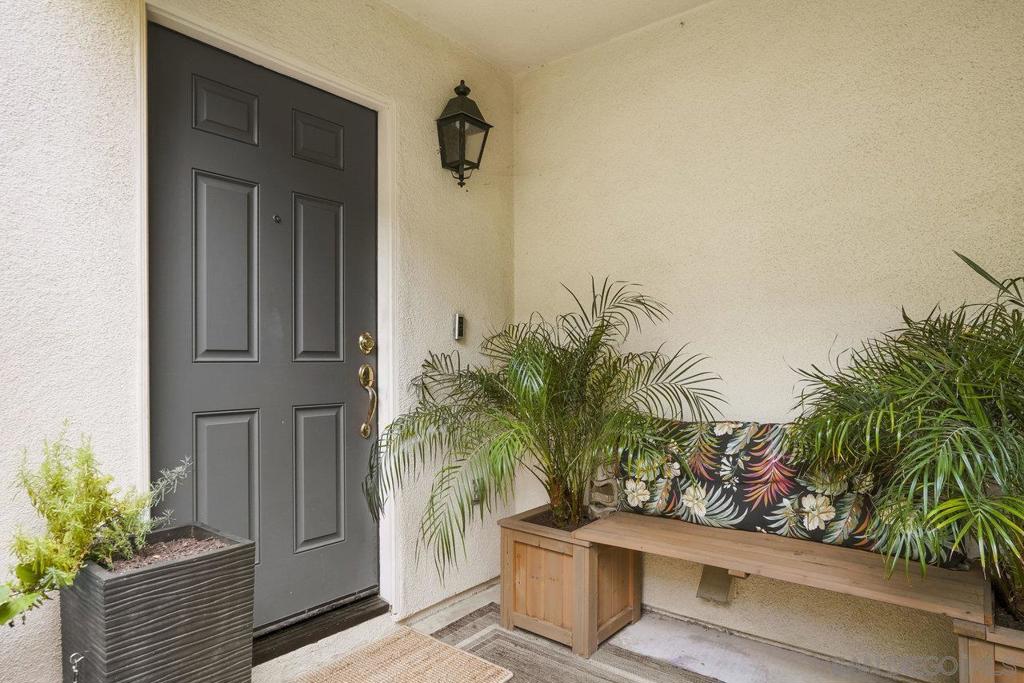 2989 Escala Circle