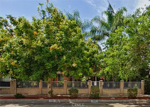 Photo of 7827 Louise AVE, Northridge, CA 91325 (MLS # GD26191949)