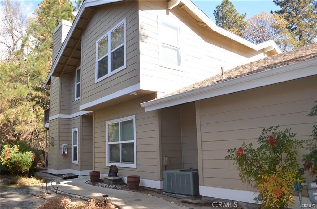 * Showings Available 8/2 -- Starting at 11am *.
Welcome to Slide Creek Estates – Your Bass Lake Retreat!
This move-in-ready 3-bedroom, 2.5-bath, 1811 sq.ft. home offers the perfect blend of year-round mountain charm and lake resort living, just minutes from the popular Falls Beach, Angel Falls hiking trail, The Pines Resort & Marina, and only 20 minutes to Yosemite National Park.
Nestled in the gated community of Slide Creek, this well-maintained property features an open floor plan, a cozy gas fireplace in the vaulted-ceiling great room, tile kitchen countertops, quality built-in appliances, and bonus storage throughout. The main level includes a guest half-bath, ideal for entertaining, while all three bedrooms are located upstairs, including a spacious primary suite with dual sinks, a soaking tub, and a vanity area.
Step outside to a private, low-maintenance backyard with paver patio overlooking the seasonal creek—perfect for BBQs and relaxing after a day on the lake. An attached two-car garage provides room for all your toys, and there’s additional parking for guests, boats, and trailers.
Enjoy peace of mind with low HOA dues that cover exterior maintenance, paint, landscaping, trash, pool, spa, and even homeowner’s structural insurance. Whether you're looking for a full-time residence, a vacation getaway, or an investment property with rental potential, this home checks every box. This home his currently a successful STR and is available for the first showing starting on the 20th. All furnishings are negotiable—just bring your swimsuit and start enjoying the Bass Lake lifestyle!
