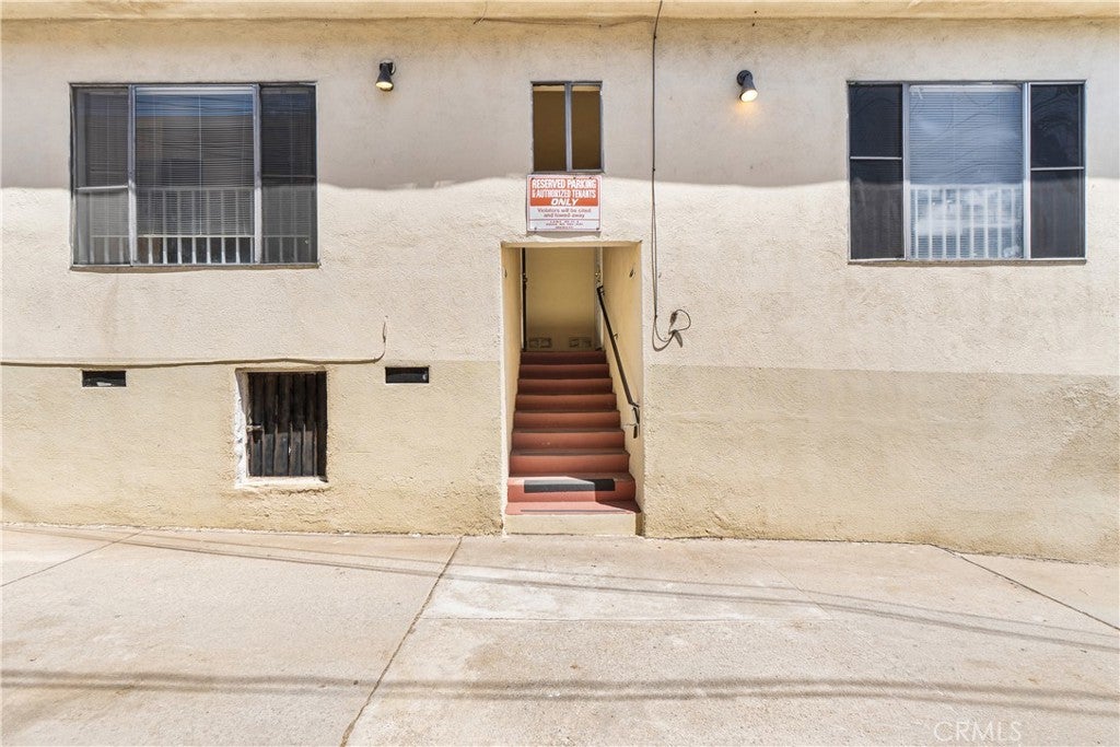 3151 Del Mar