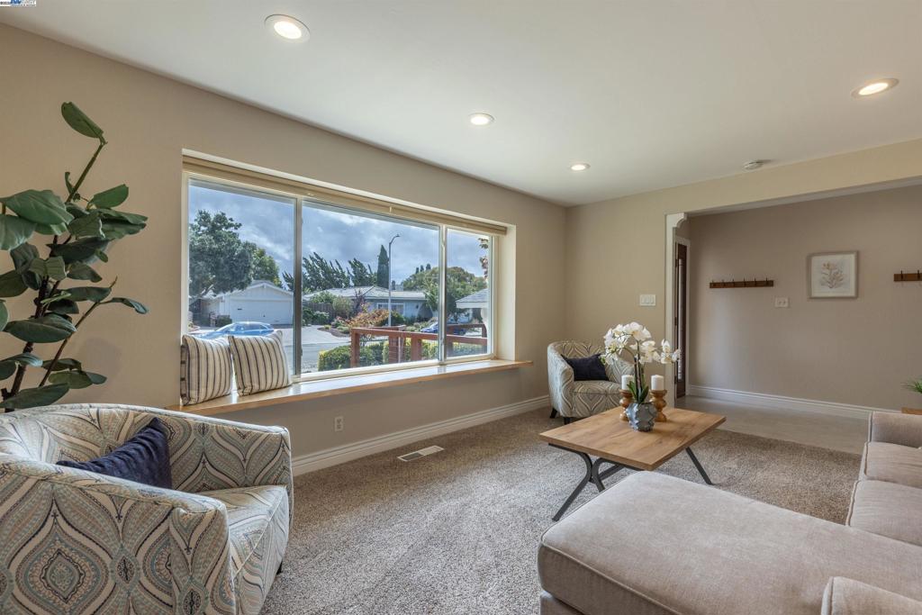 THE LAKE - Residential