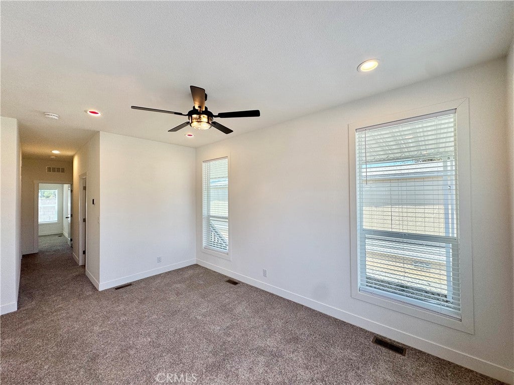 21601 Canyon 21
