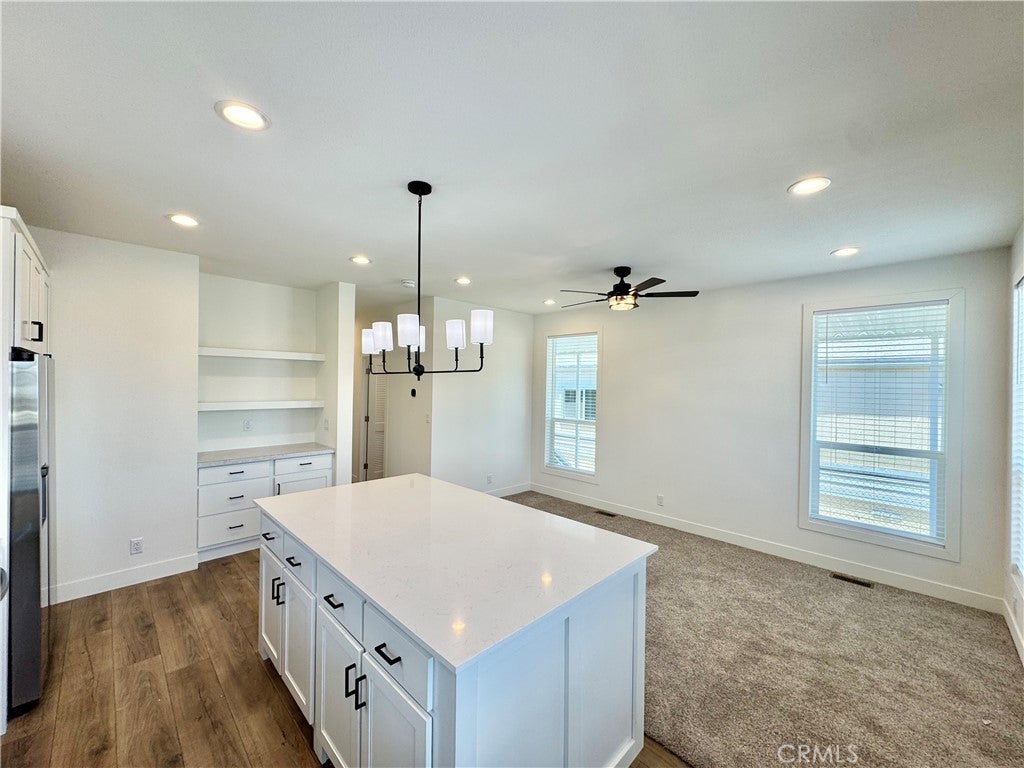 21601 Canyon 21