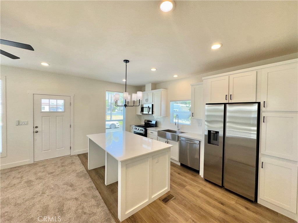 21601 Canyon 21