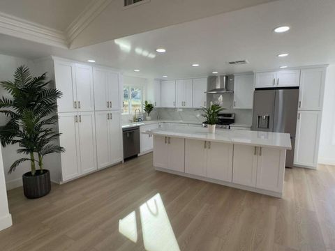 Tiny photo for 2227 Mapleleaf Ave Ave, Thousand Oaks, CA 91320 (MLS # 260005181SD)