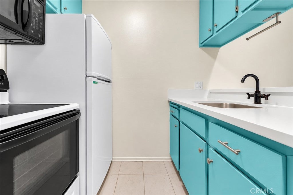 525 S Ardmore 253