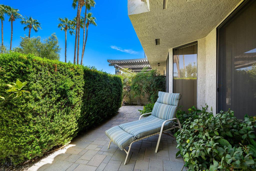 The Springs C.C. - Residential Lease
