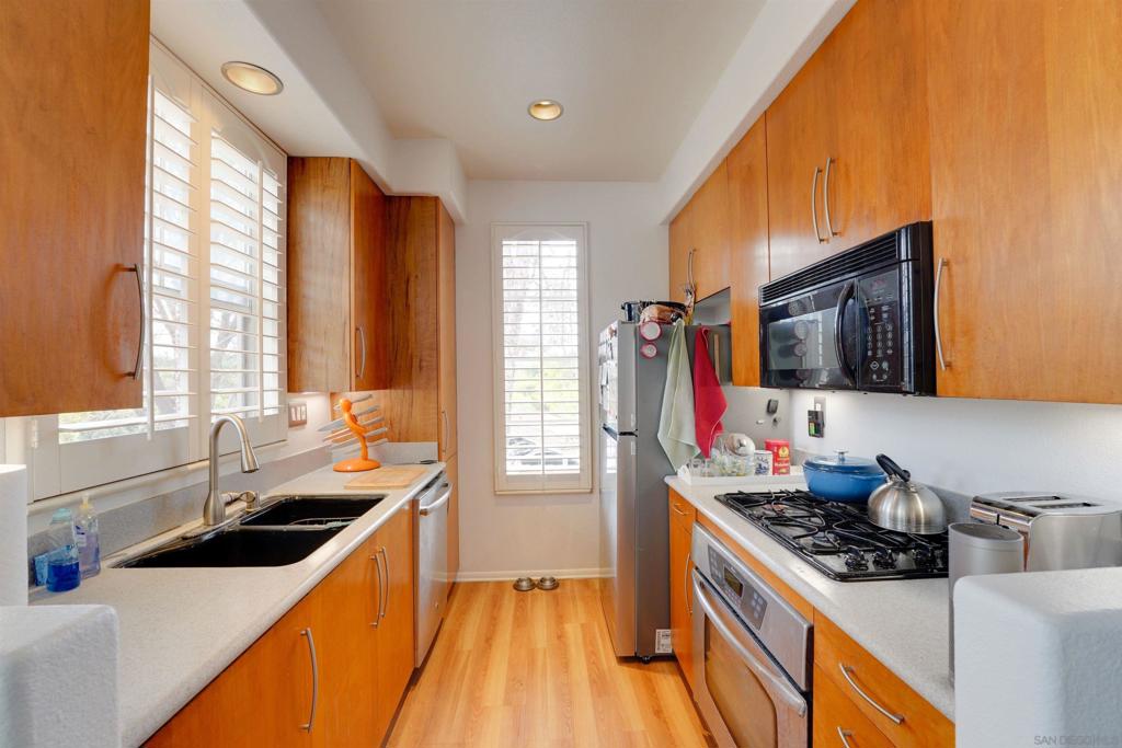 3606 BERNWOOD PLACE 14