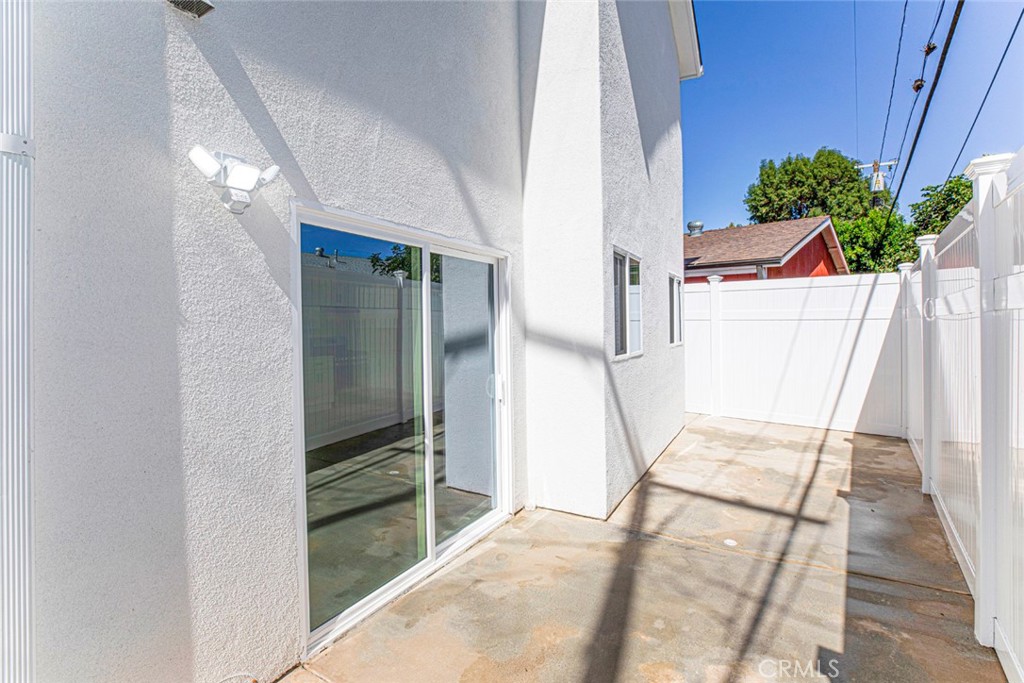 6638 Lindley Avenue