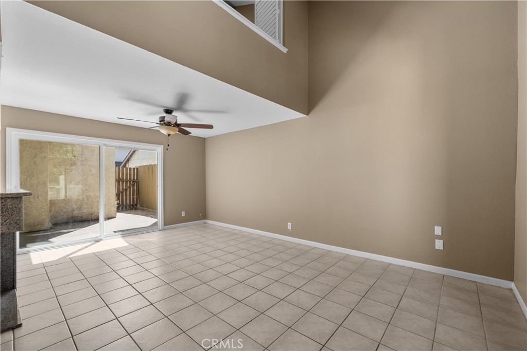 1974 E Lynwood Drive 2B