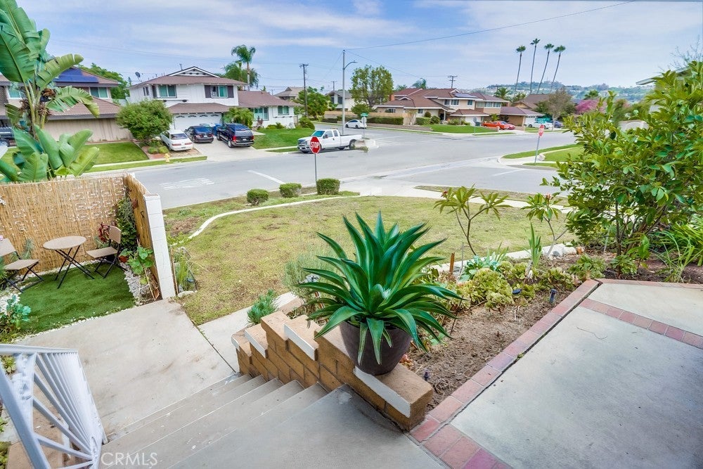 2211 Woodmere