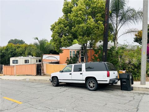 8415 West Boulevard Inglewood CA 90305