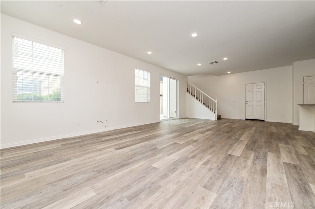 5961 Silveira Street