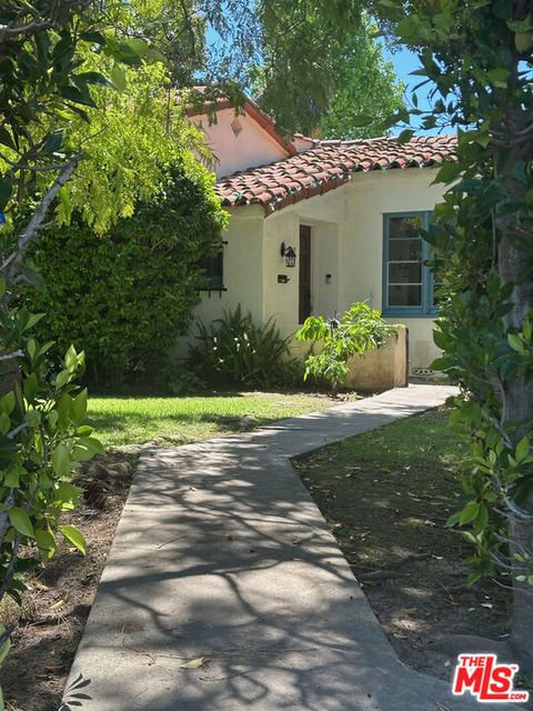 Photo of 602 14th Street, Santa Monica, CA 90402 (MLS # 26775965)