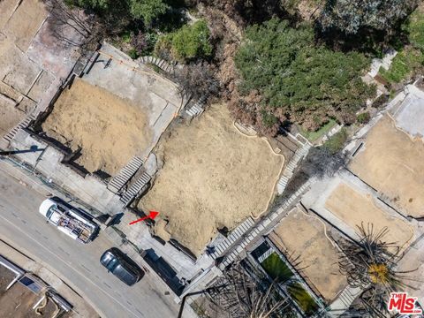 Photo of 16521 Las Casas Place, Pacific Palisades, CA 90272 (MLS # 25513771)