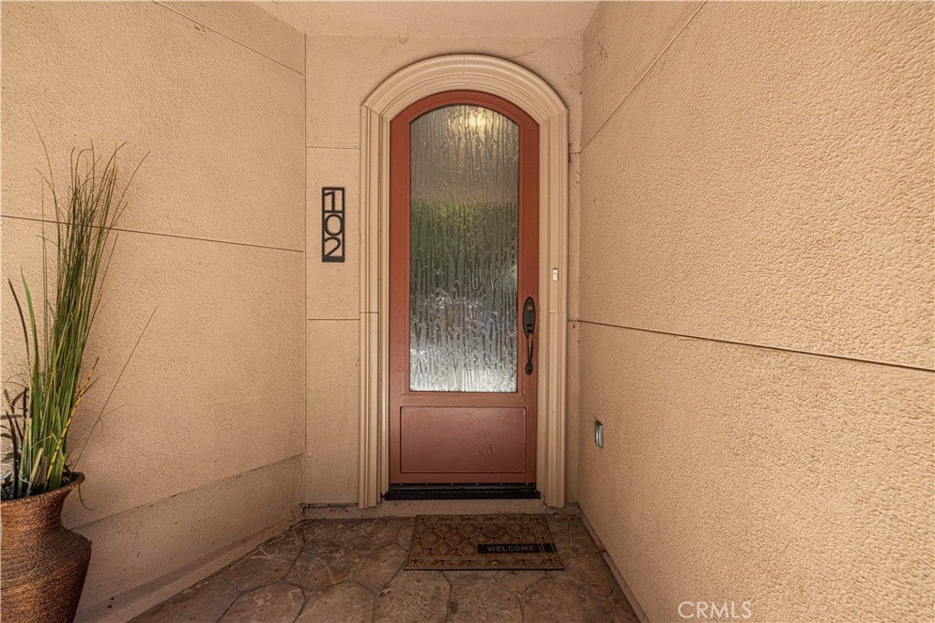 Photo of 11145 Sunshine Terrace #102, Studio City, CA 91604 (MLS # SR26149676)