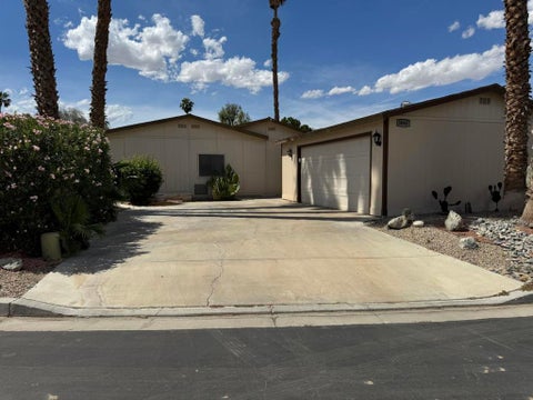 Photo of 34965 Surrey Way, Thousand Palms, CA 92276 (MLS # 219153331DA)